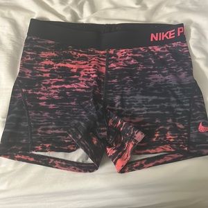Cute and comfy Nike pros